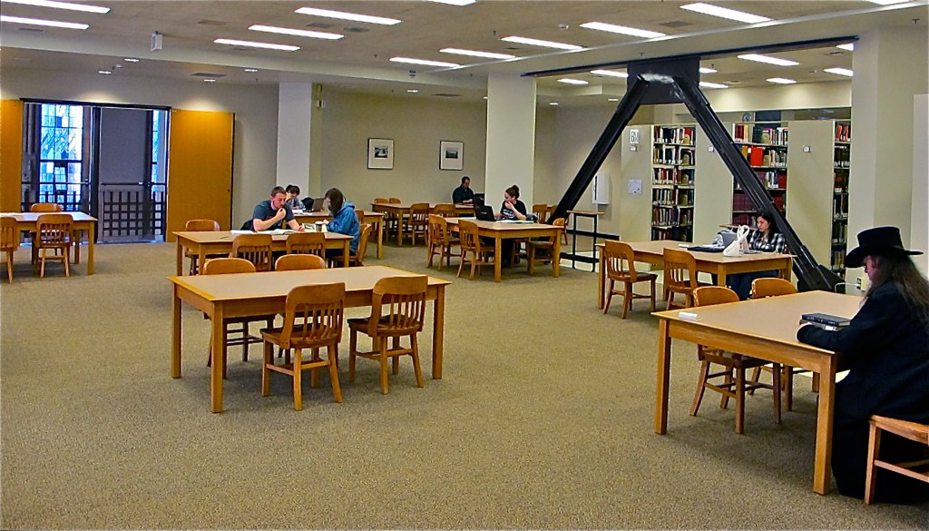 Suzzallo 4th Floor Overlook Study Area